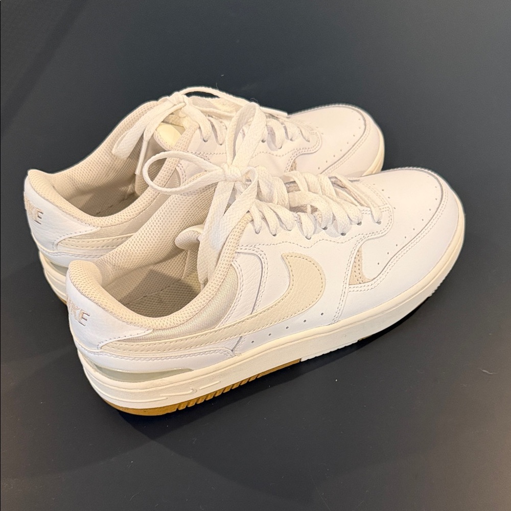 Nike Classic White Sneakers 8.5 women’s never worn just missing the box